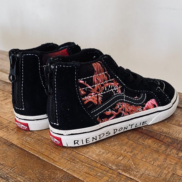 Sk8-Hi Zip Vans X Stranger Things Toddler Shoes size 10 - Picture 2 of 5
